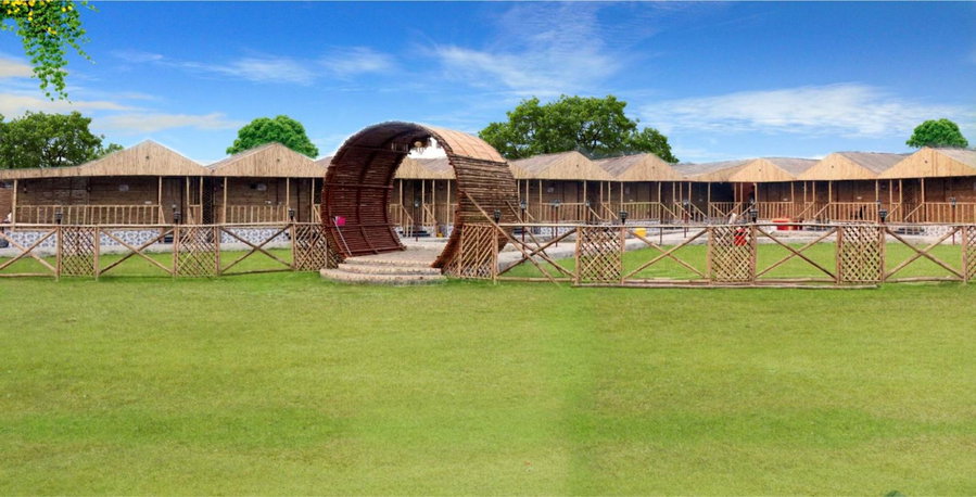 Gopika Resort, Vrindāvan, India