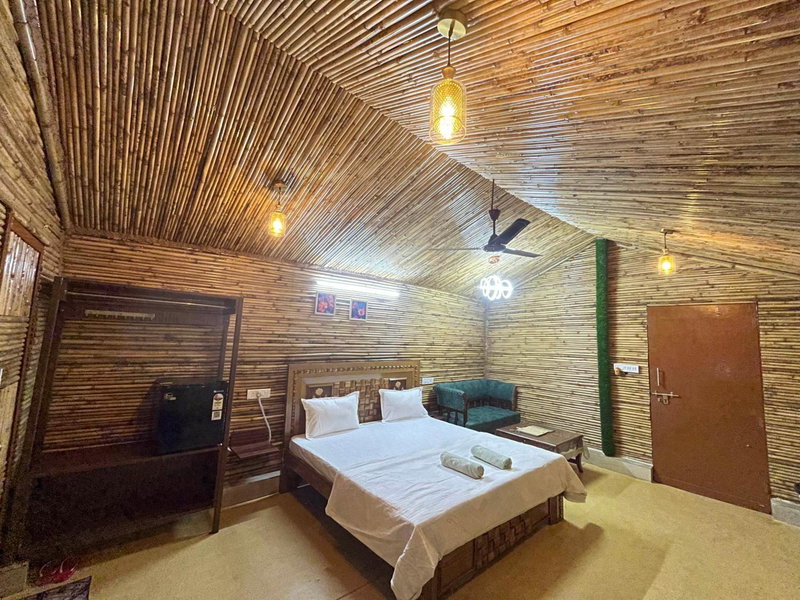 Gopika Resort, Vrindāvan, India