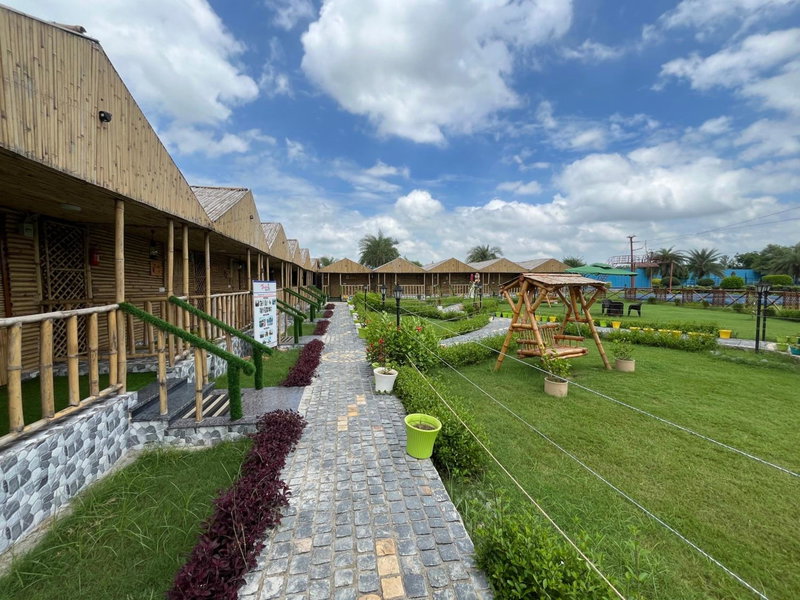 Gopika Resort, Vrindāvan, India