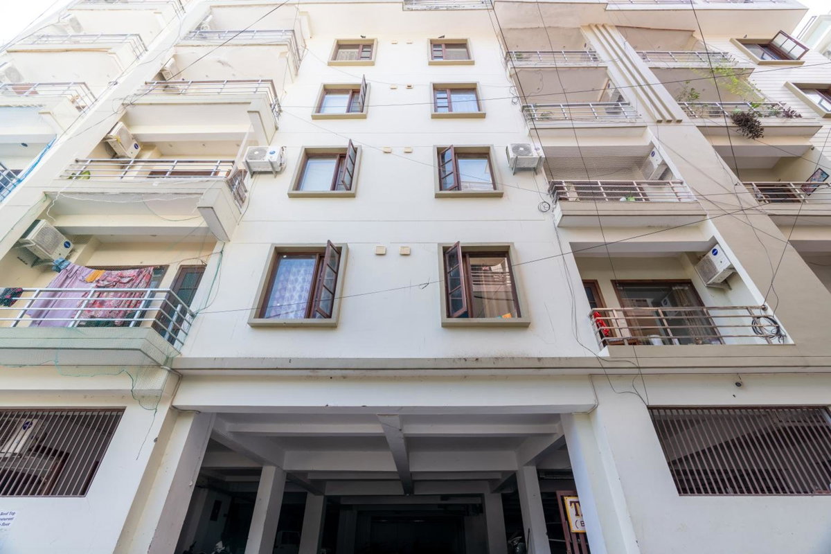 Homlee-Jumbo 1BHK-2AC-Kitchen-Lift-Parking-Tapovan, India