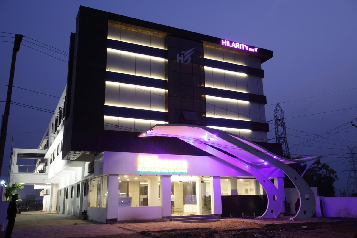 Hotel · Hilarity Inn, Padappai