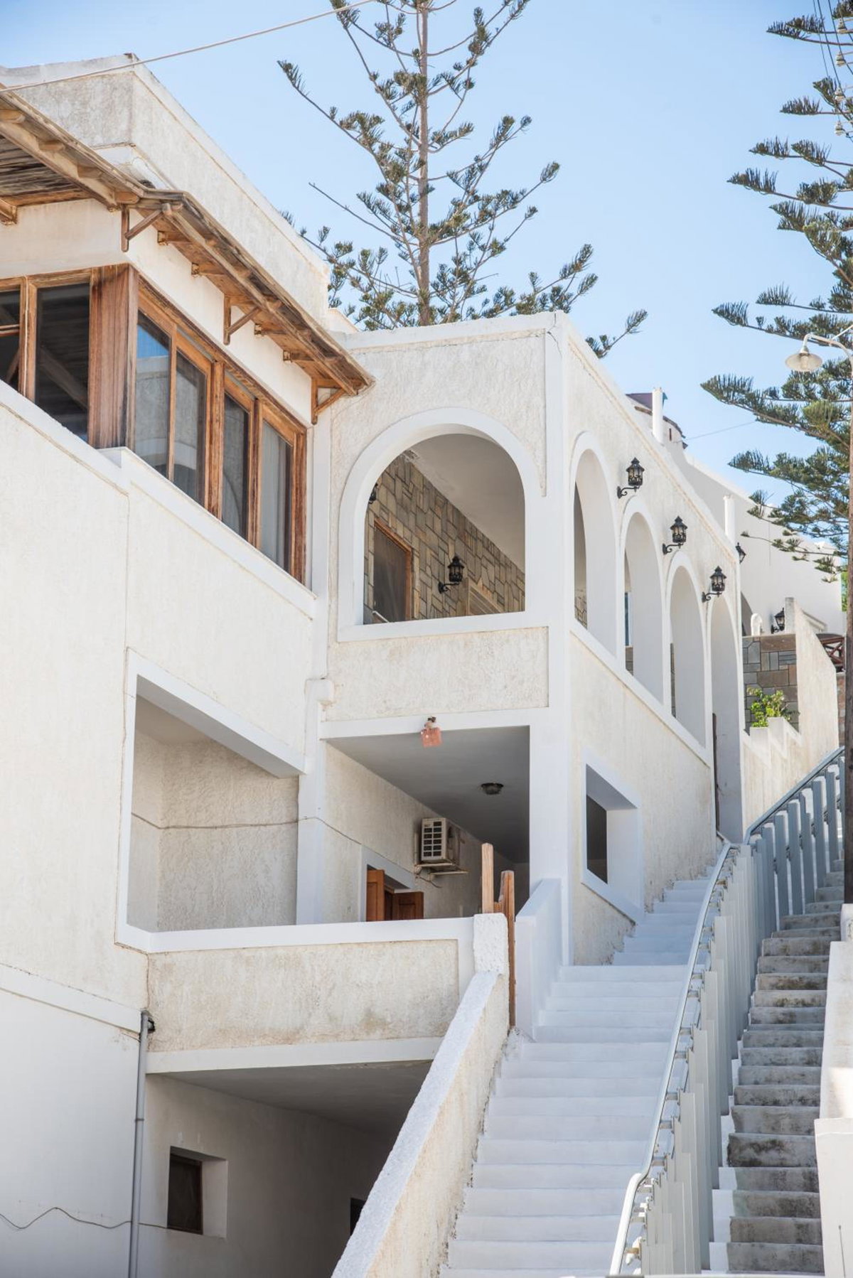 Almira Inn, Greece