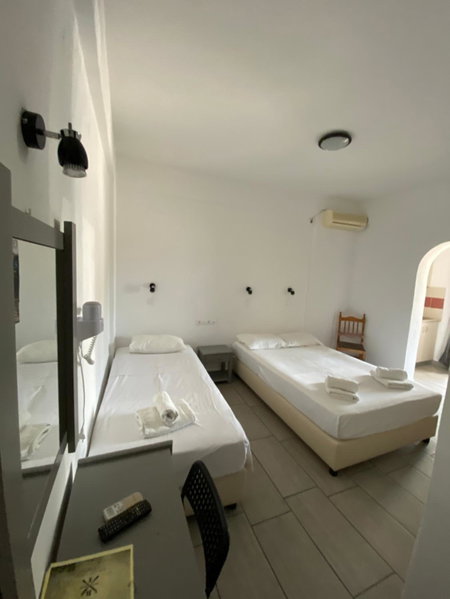 Deep Blue Rooms & Apartments, Mylopotas, Greece