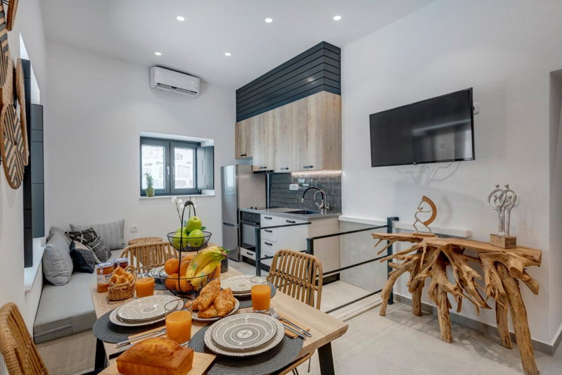 SyRose Suites, Ermoupoli, Greece