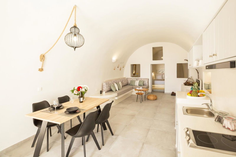 Ethereum Luxury Cave, Imerovigli, Greece