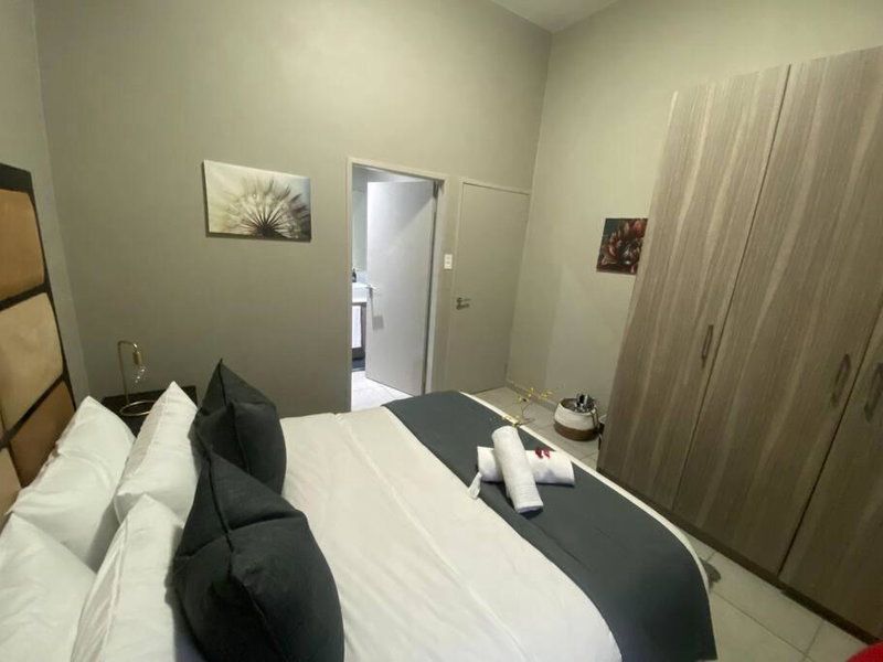 Stylish Dante’s 1-bedroom condo free Wifi & Cinema, Johannesburg, South Africa