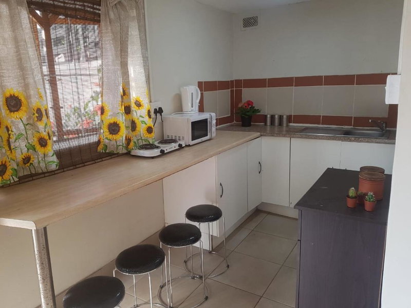 African Sky's the Limit - Budget, Quiet, Peaceful Self-Catering, Durban, South Africa