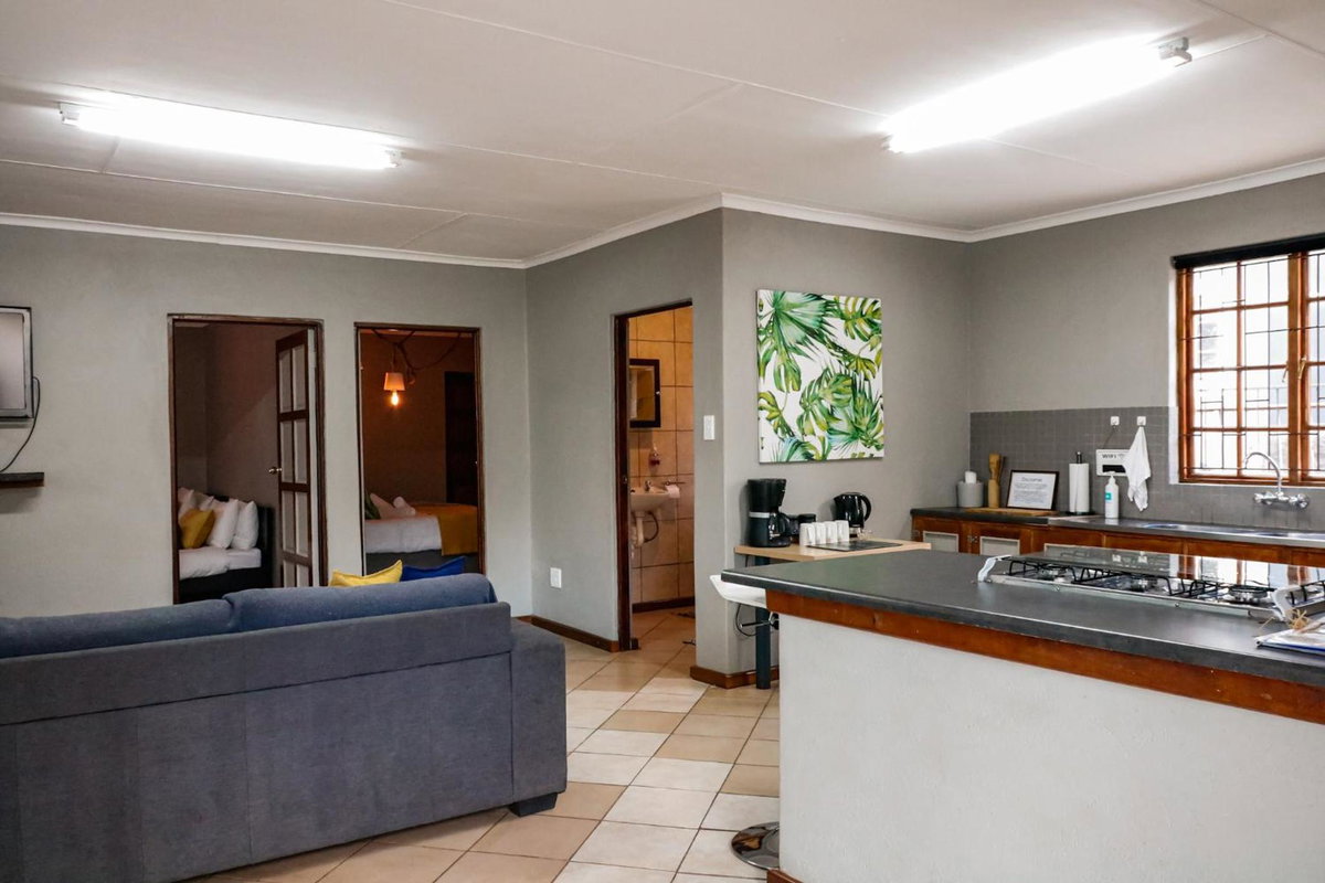 Woodii Overnight, South Africa
