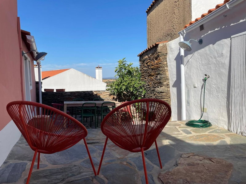 Casa Torta, Outeiro, Portugal