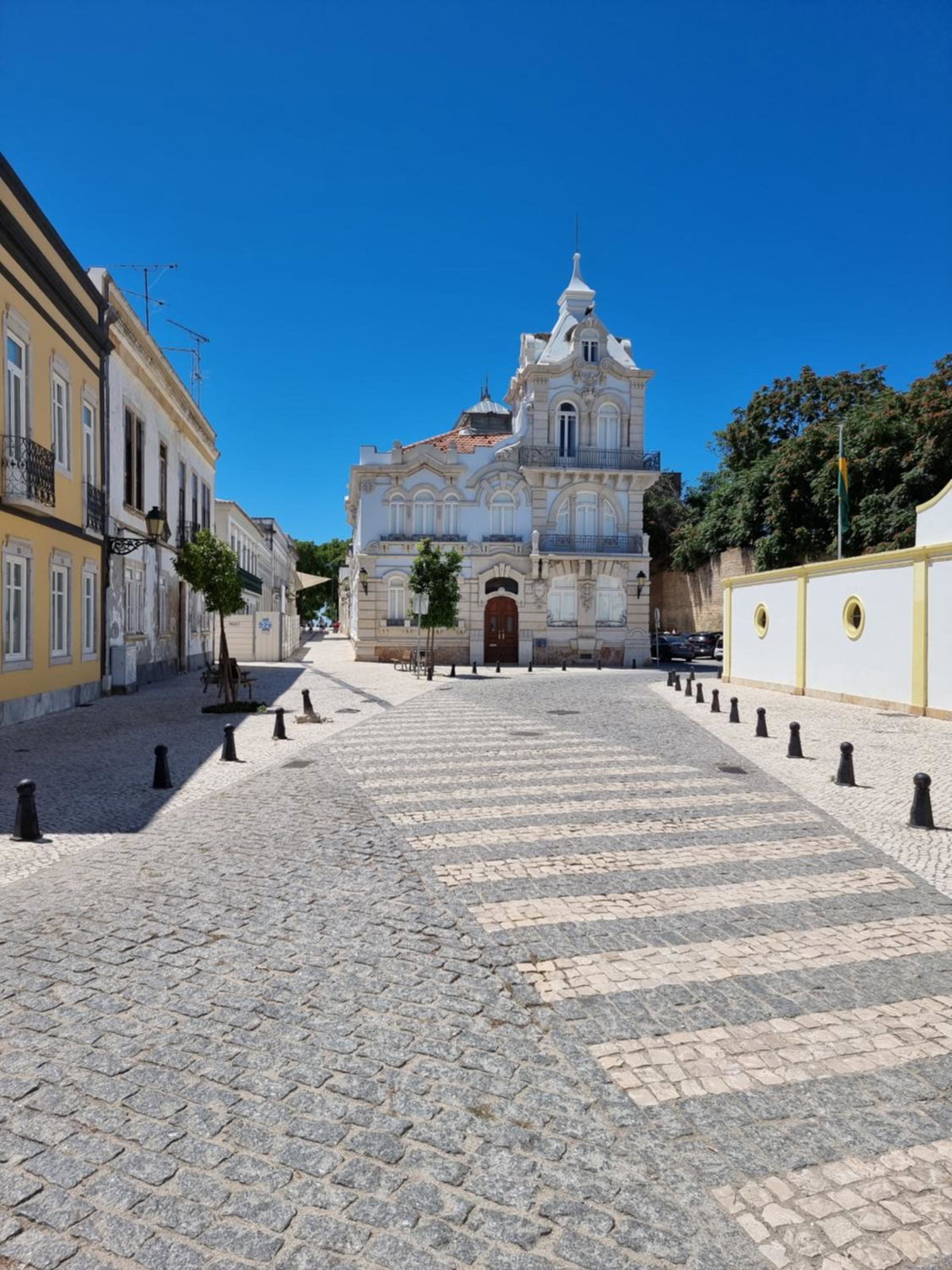 The Portuguese Element, Portugal
