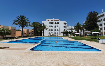 Casa Angela, 180m from the beach, Porches, Portugal