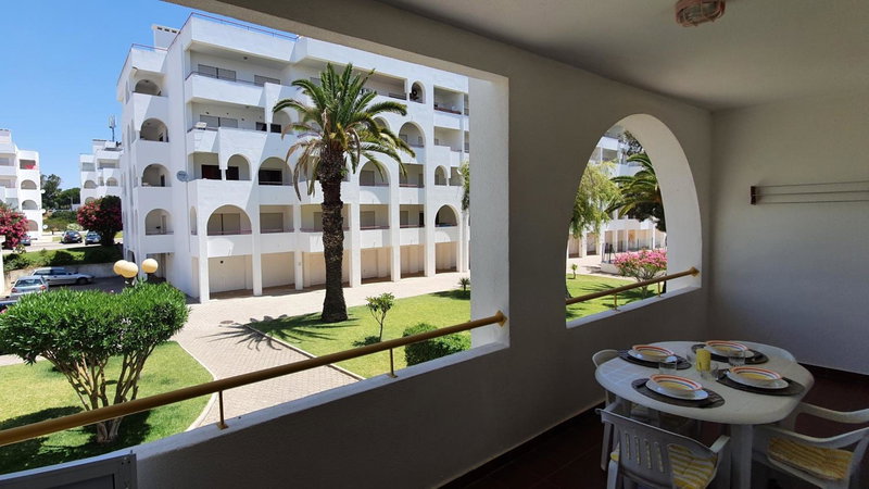 Casa Angela, 180m from the beach, Porches, Portugal
