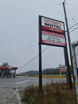 Skyways Motel, Gravenhurst, Canada