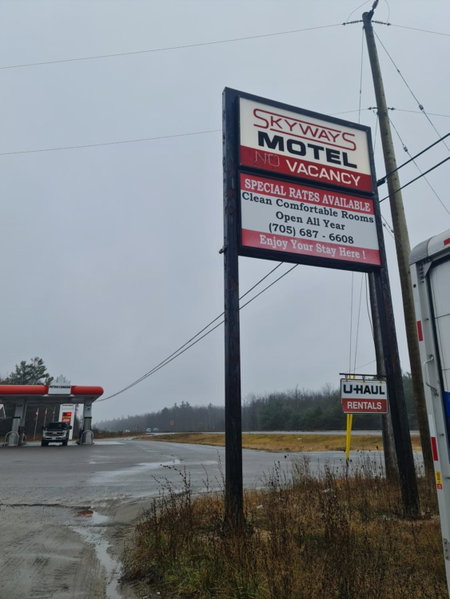 Skyways Motel, Gravenhurst, Canada