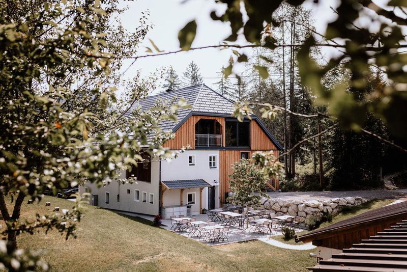 Das Schutzhaus-Bed and Breakfast-Dein Basislager im Salzkammergut, Bad Aussee, Austria