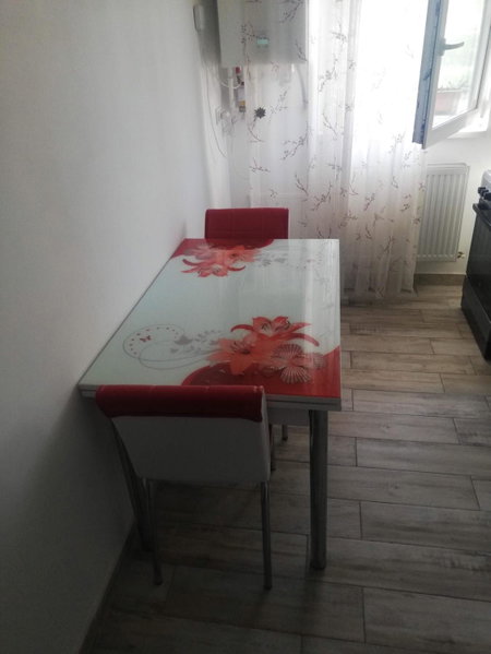 Ella Doo Apartament - 15 min de Palas, Hlincea, Romania