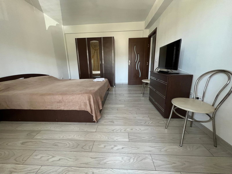 Ella Doo Apartament - 15 min de Palas, Hlincea, Romania