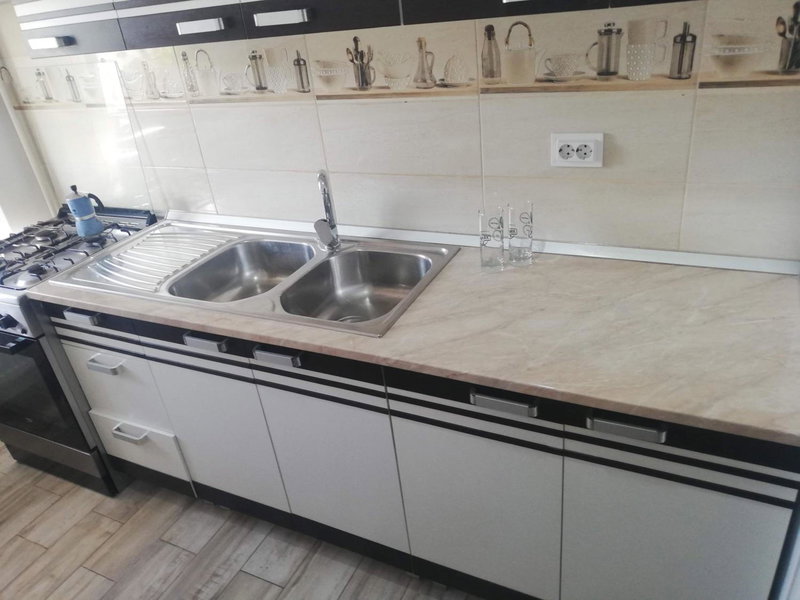 Ella Doo Apartament - 15 min de Palas, Hlincea, Romania