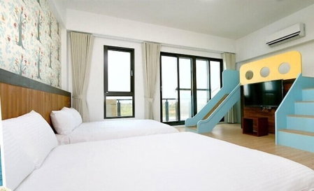 Meet Love at Pacific Ocean Turtle Island B&B, Toucheng, Taiwan