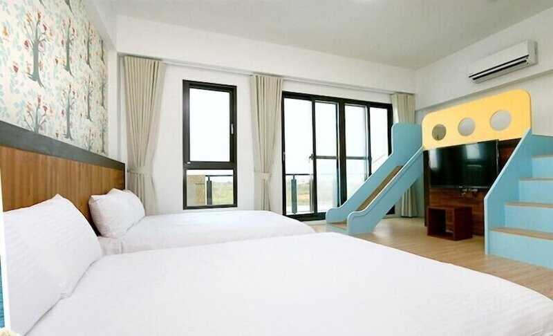 Meet Love at Pacific Ocean Turtle Island B&B, Toucheng, Taiwan