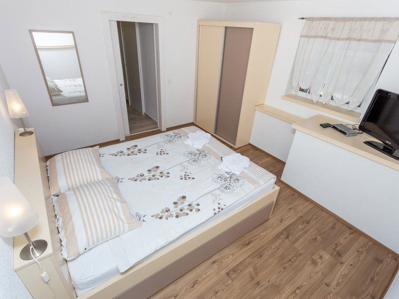 Apartments Antea & Magdalena, Pirovac, Croatia