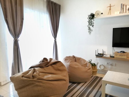 Subang City Residence, Spacious Home with Balcony, Walking Distance to Summit, 5min to Sunway, Subang Jaya, Malaysia