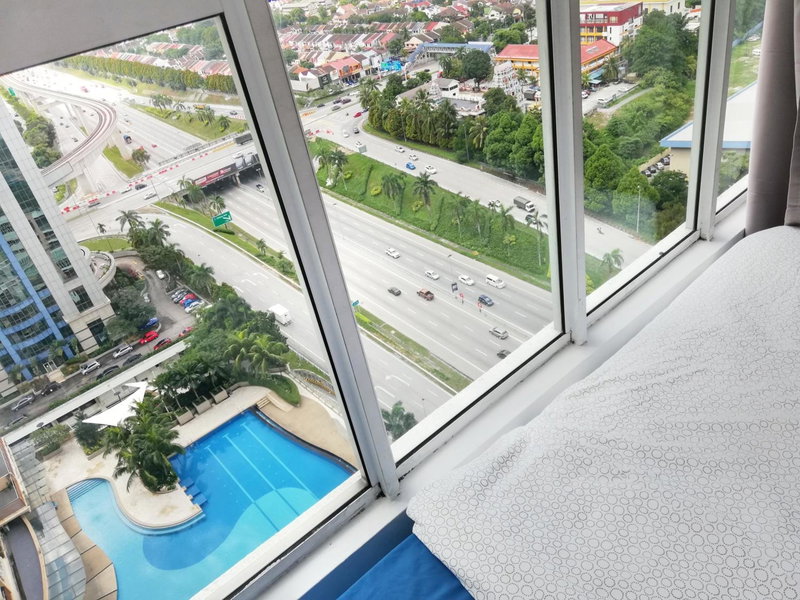 Subang City Residence, Spacious Home with Balcony, Walking Distance to Summit, 5min to Sunway, Subang Jaya, Malaysia