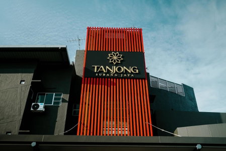 Tanjong Subang Jaya - Self Check-In, Subang Jaya, Malaysia