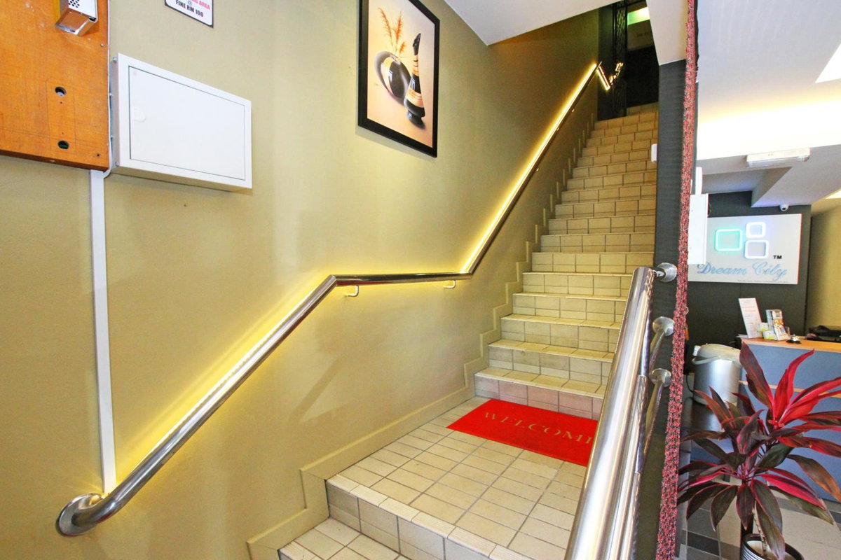Hotel · Dream City, Kuching