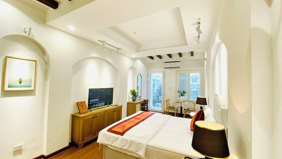 2 mins to Ho Guom LA MANDARINA HOTEL, Hanoi, Vietnam