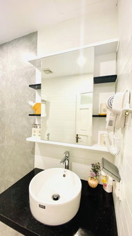 2 mins to Ho Guom LA MANDARINA HOTEL, Hanoi, Vietnam