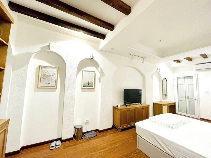 2 mins to Ho Guom LA MANDARINA HOTEL, Hanoi, Vietnam
