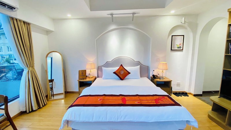 2 mins to Ho Guom LA MANDARINA HOTEL, Hanoi, Vietnam