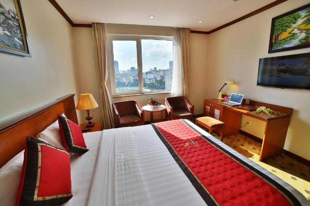 Sunny 1 Hotel HN - by BAY LUXURY, Vietnam