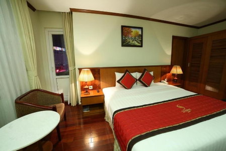 Sunny 1 Hotel HN - by BAY LUXURY, Hanoi, Vietnam