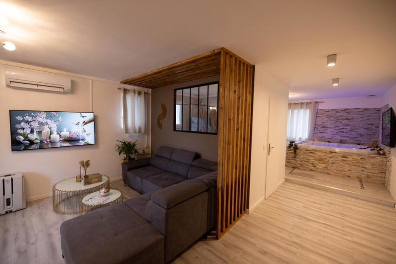 Suite and Spa la Perla Bianca, Grabels, France