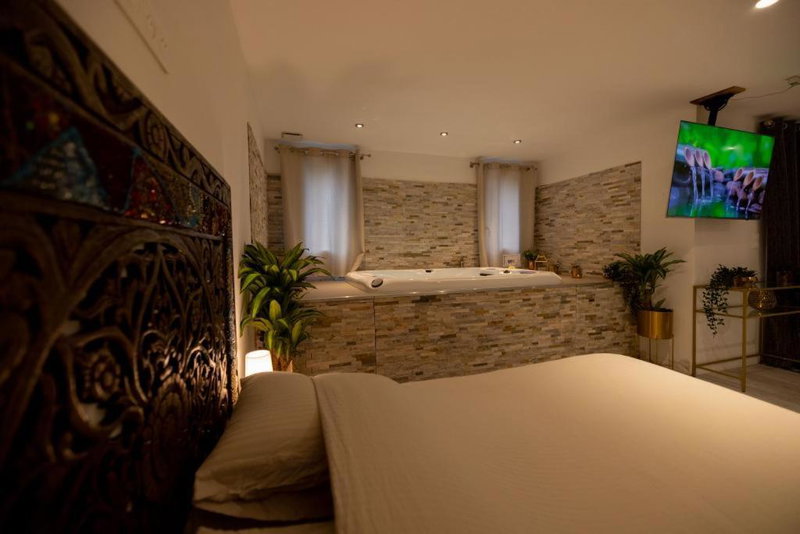 Suite and Spa la Perla Bianca, Grabels, France