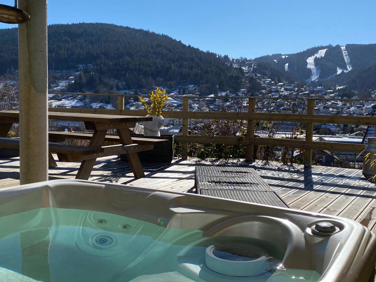 Hotel · AU NID COSY D'ISA A GERARDMER VOSGES - Spas privatifs, Gérardmer
