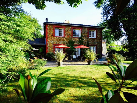 Bed & Breakfast La Clepsydre, Fontenay-aux-Roses, France