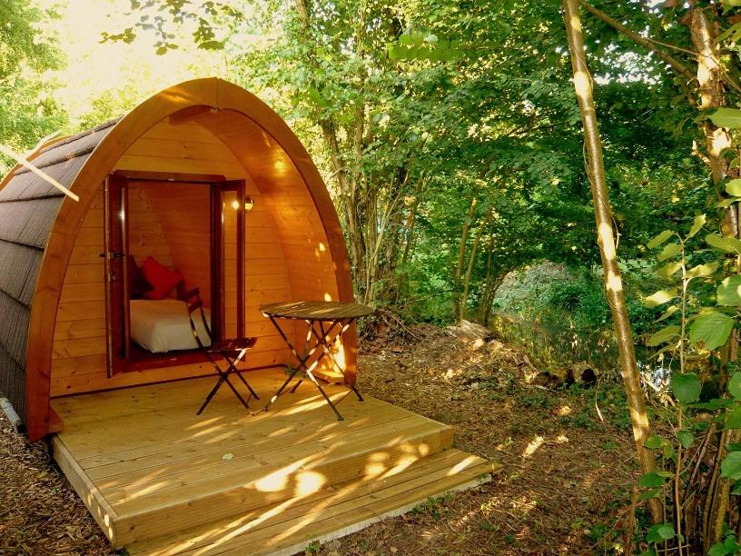 Hotel · Camping du Moulin de Thoard, Thoard