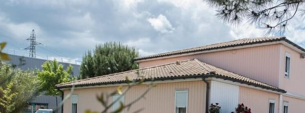 Quick Palace Le Mans Nord St Saturnin, France
