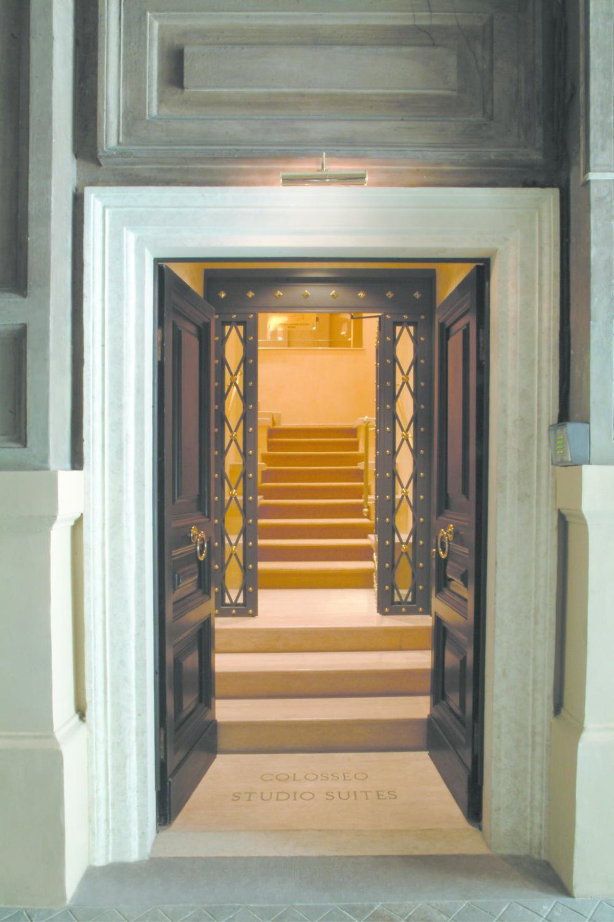 Colosseo Studio Suite, Italy