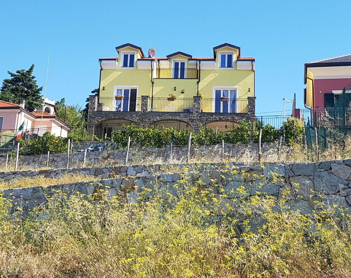 Verde Mare, Italia