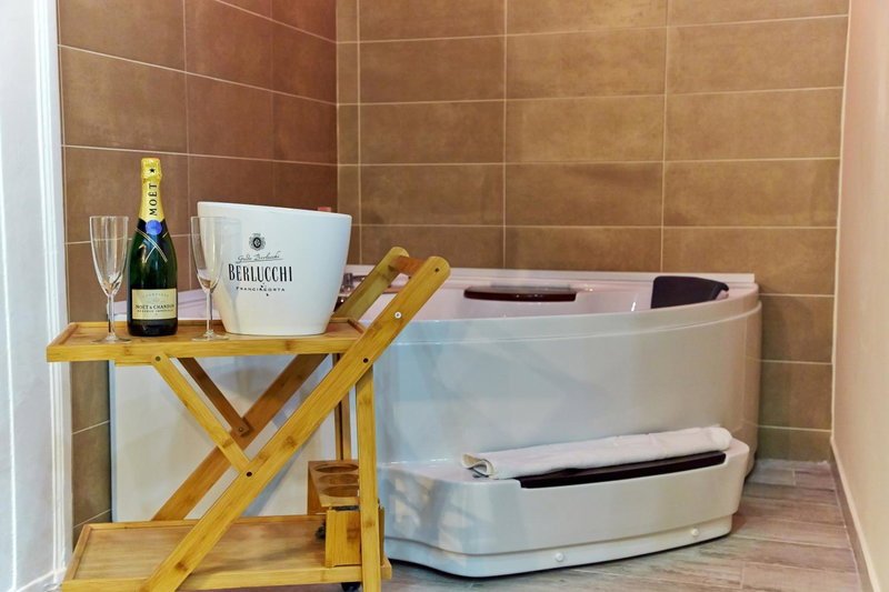 Artisti Sustinea Rooms, Naples, Italy