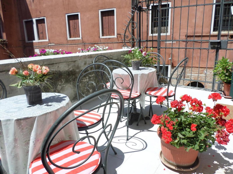 Palazzo Lion Morosini - Check in presso Locanda Ai Santi Apostoli, Venice, Italy