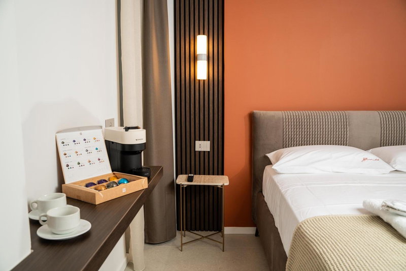Ypnos Rooms, Naples, Italy