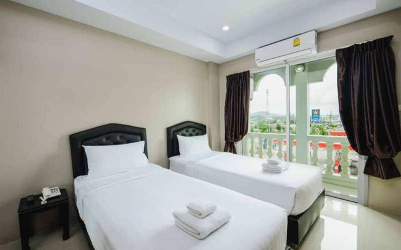 Tyler Cherngtalay, Ban Pak Lak, Thailand