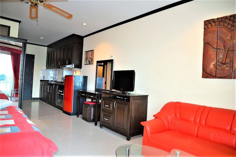 Plaza Residence Jomtien Beach - Large Studio Condo, Pattaya, Thailand