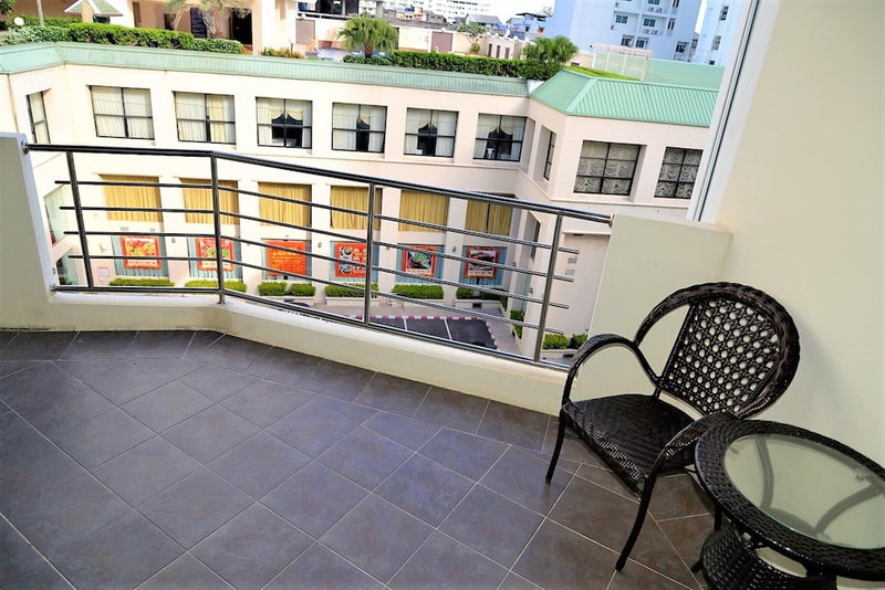 Plaza Residence Jomtien Beach - Large Studio Condo, Pattaya, Thailand