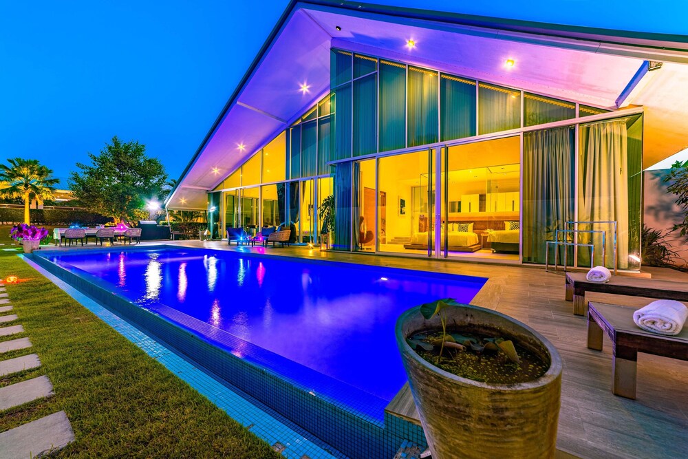 Large Private Pool Villa with 7 BR 7B, Таиланд